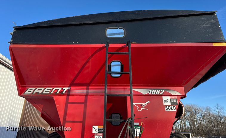 image for item YA2023 Brent 1082 grain cart