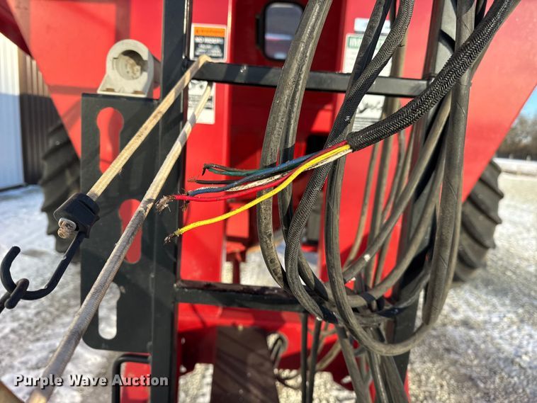 image for item YA2023 Brent 1082 grain cart