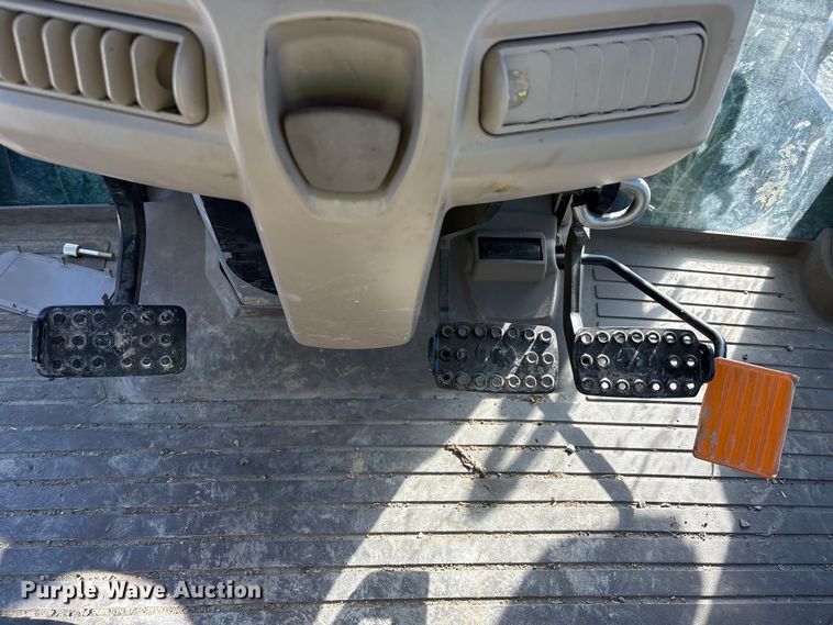 image for item YA2029 2024 John Deere 6R 195 MFWD tractor