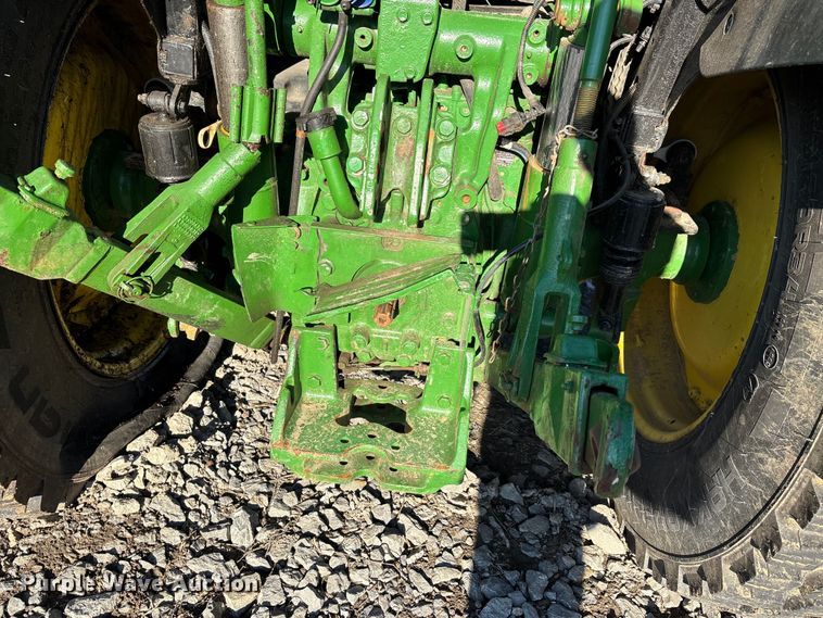 image for item YA2078 2017 John Deere 5090R MFWD tractor