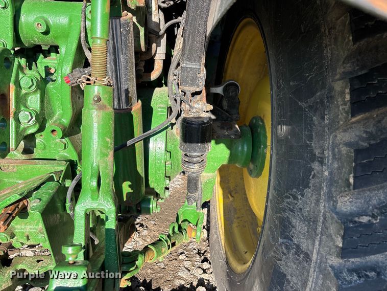 image for item YA2078 2017 John Deere 5090R MFWD tractor