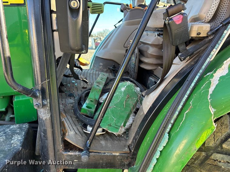 image for item YA2078 2017 John Deere 5090R MFWD tractor