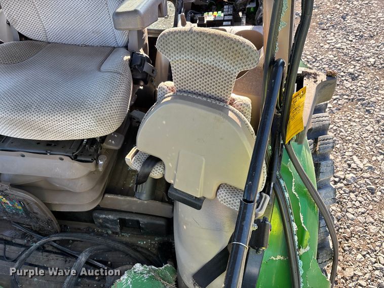 image for item YA2078 2017 John Deere 5090R MFWD tractor