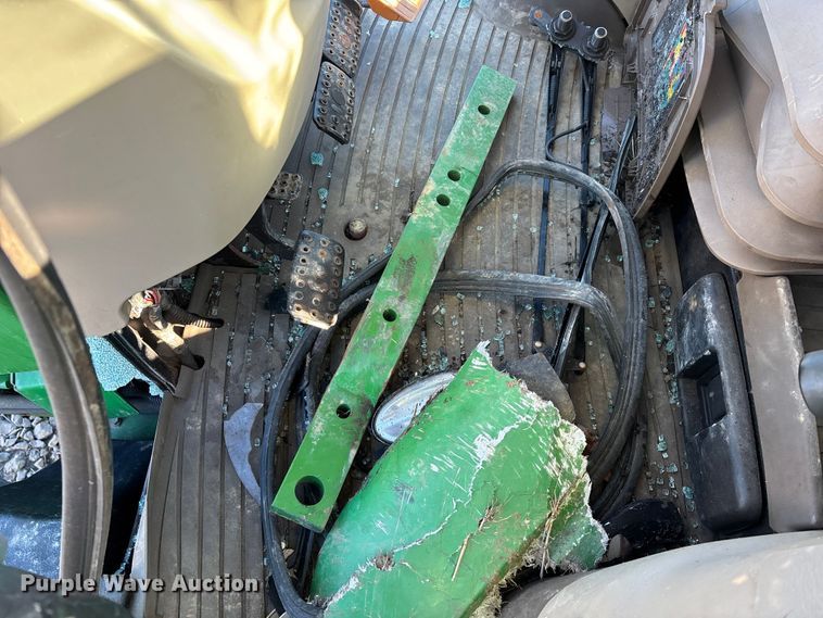 image for item YA2078 2017 John Deere 5090R MFWD tractor