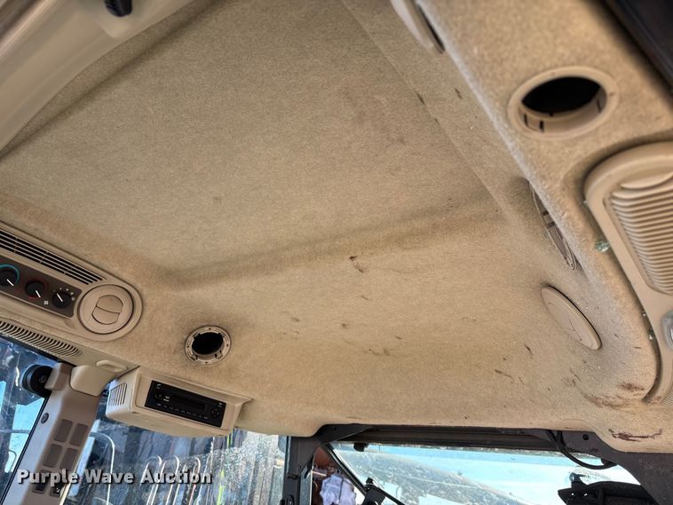 image for item YA2078 2017 John Deere 5090R MFWD tractor