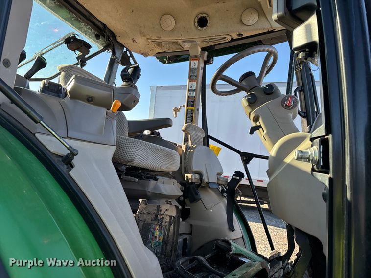 image for item YA2078 2017 John Deere 5090R MFWD tractor