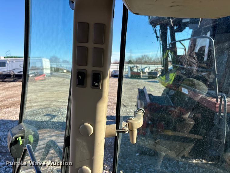 image for item YA2078 2017 John Deere 5090R MFWD tractor