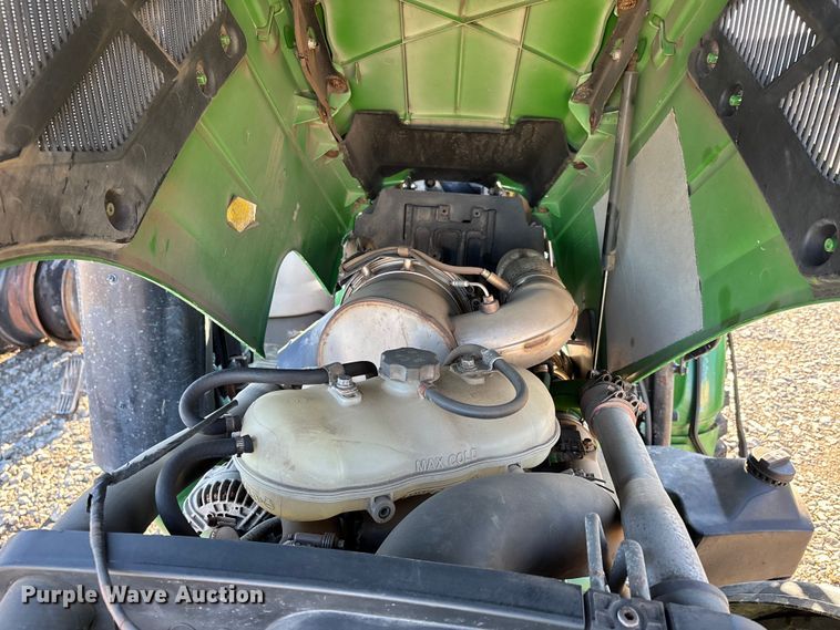 image for item YA2078 2017 John Deere 5090R MFWD tractor