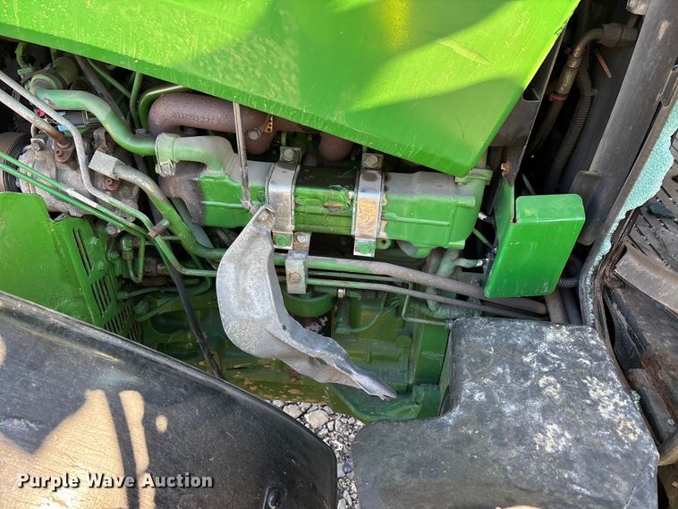 image for item YA2078 2017 John Deere 5090R MFWD tractor