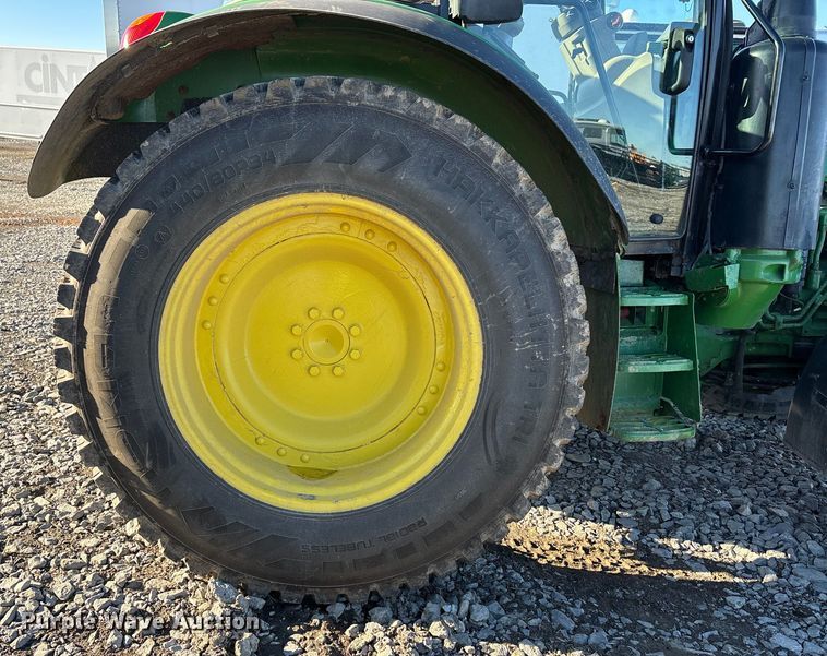 image for item YA2078 2017 John Deere 5090R MFWD tractor