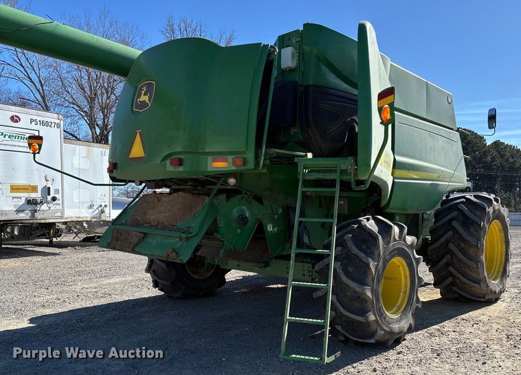 image for item YA2085 2007 John Deere 9760 STS RWA combine
