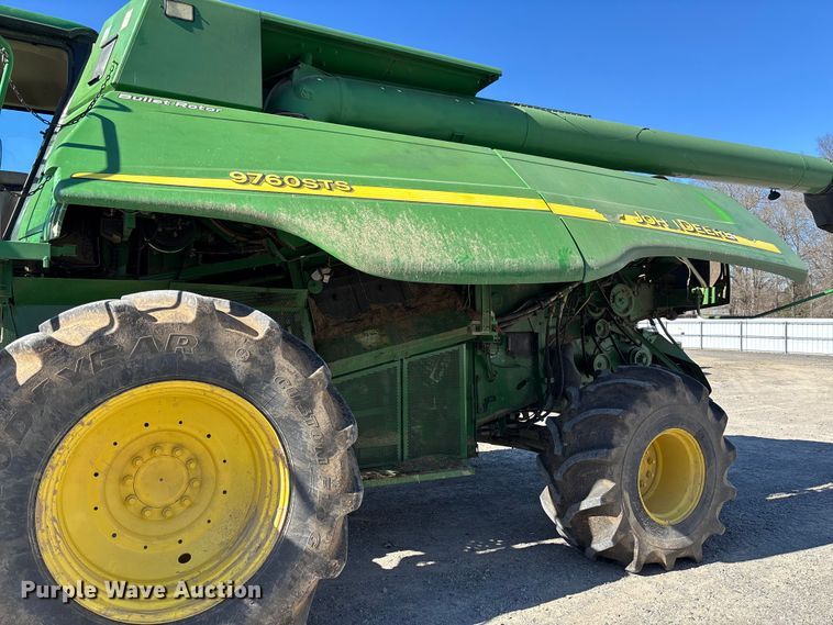 image for item YA2085 2007 John Deere 9760 STS RWA combine