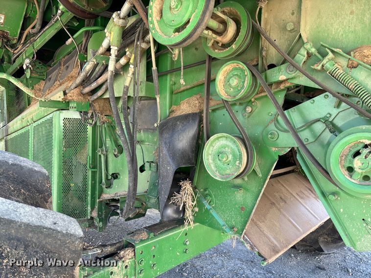 image for item YA2085 2007 John Deere 9760 STS RWA combine