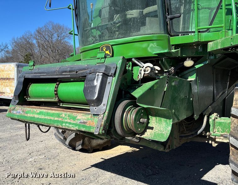 image for item YA2085 2007 John Deere 9760 STS RWA combine