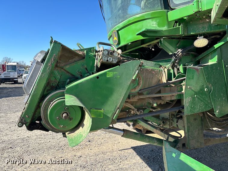 image for item YA2085 2007 John Deere 9760 STS RWA combine