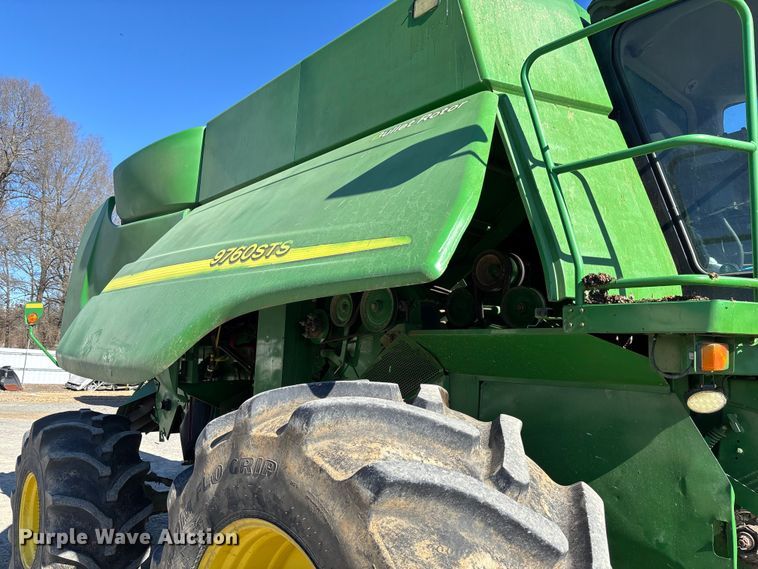 image for item YA2085 2007 John Deere 9760 STS RWA combine
