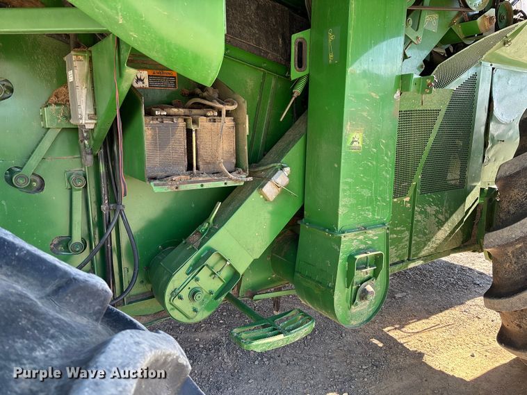 image for item YA2085 2007 John Deere 9760 STS RWA combine
