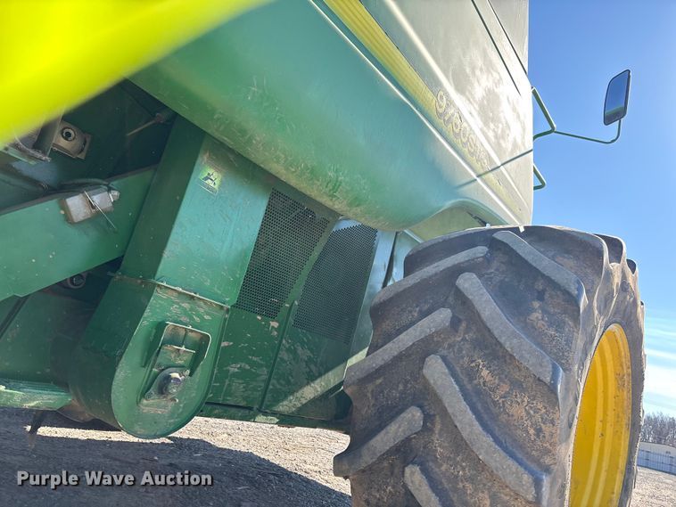 image for item YA2085 2007 John Deere 9760 STS RWA combine