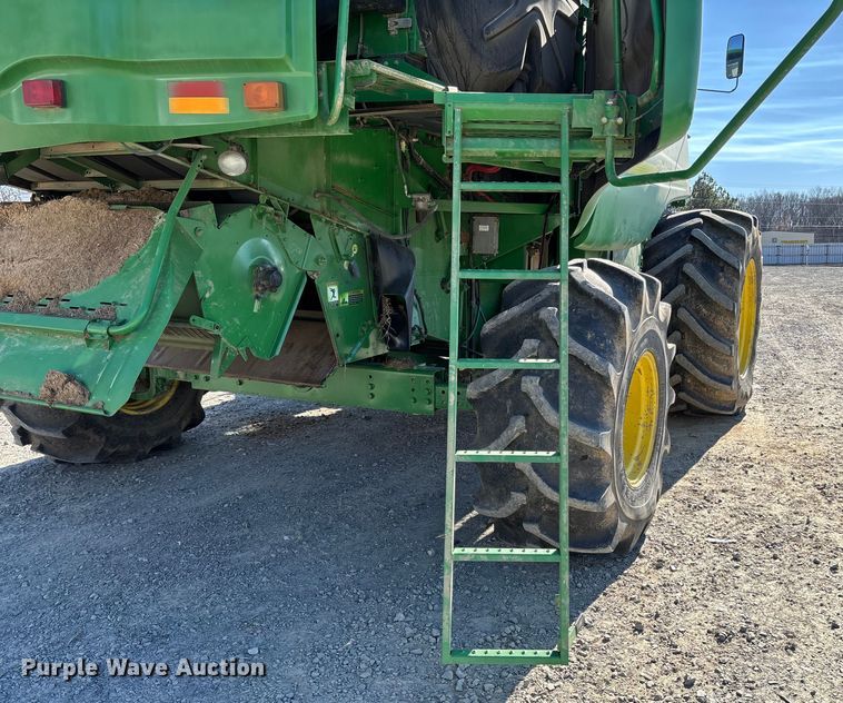 image for item YA2085 2007 John Deere 9760 STS RWA combine
