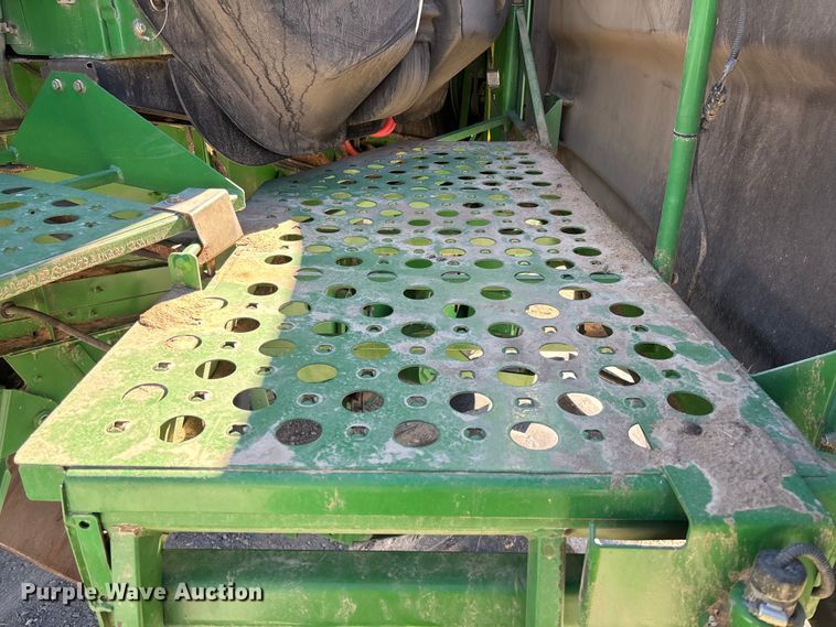 image for item YA2085 2007 John Deere 9760 STS RWA combine