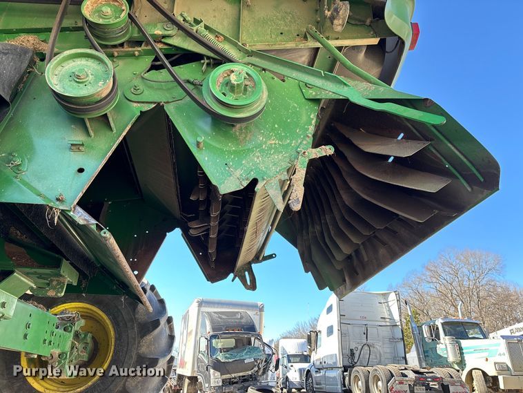 image for item YA2085 2007 John Deere 9760 STS RWA combine