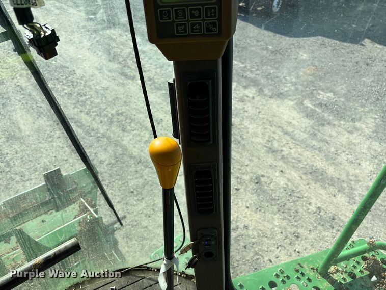 image for item YA2085 2007 John Deere 9760 STS RWA combine