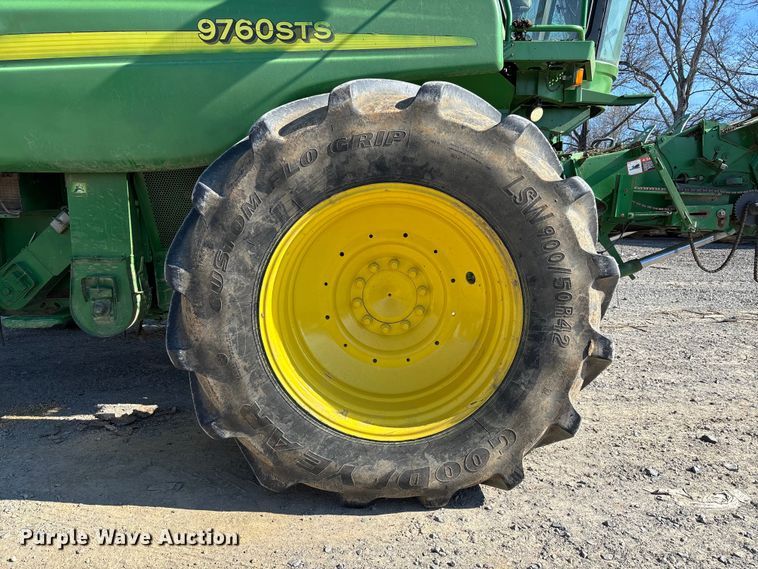 image for item YA2085 2007 John Deere 9760 STS RWA combine