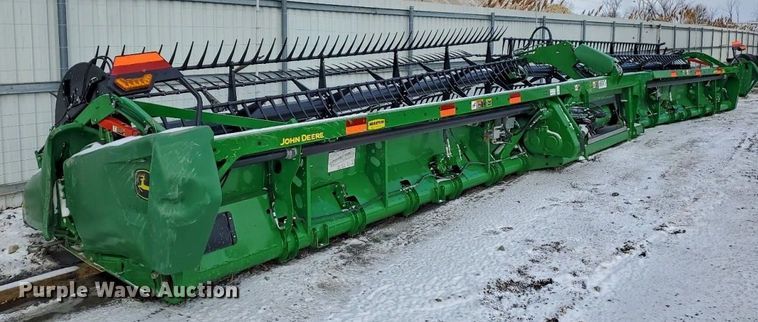 image for item YA2088 2023 John Deere RD45F flex draper head