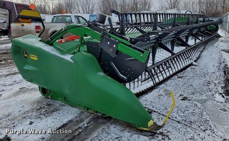 image for item YA2088 2023 John Deere RD45F flex draper head