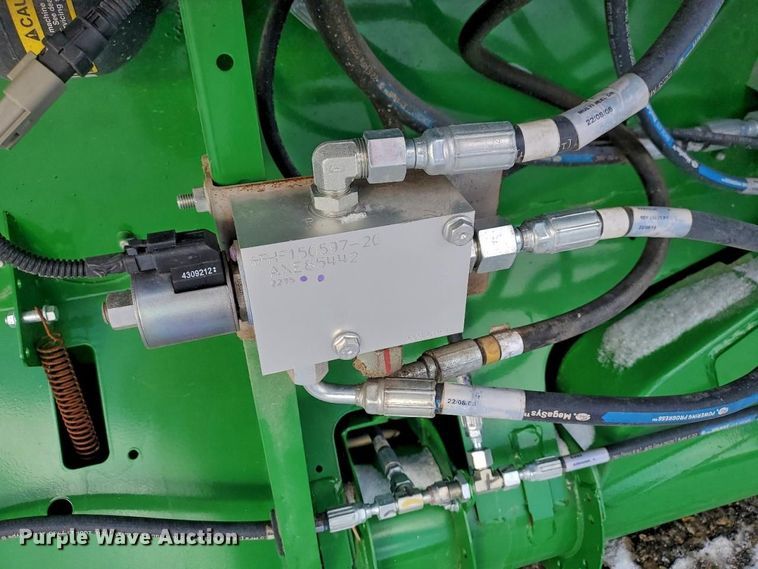 image for item YA2088 2023 John Deere RD45F flex draper head