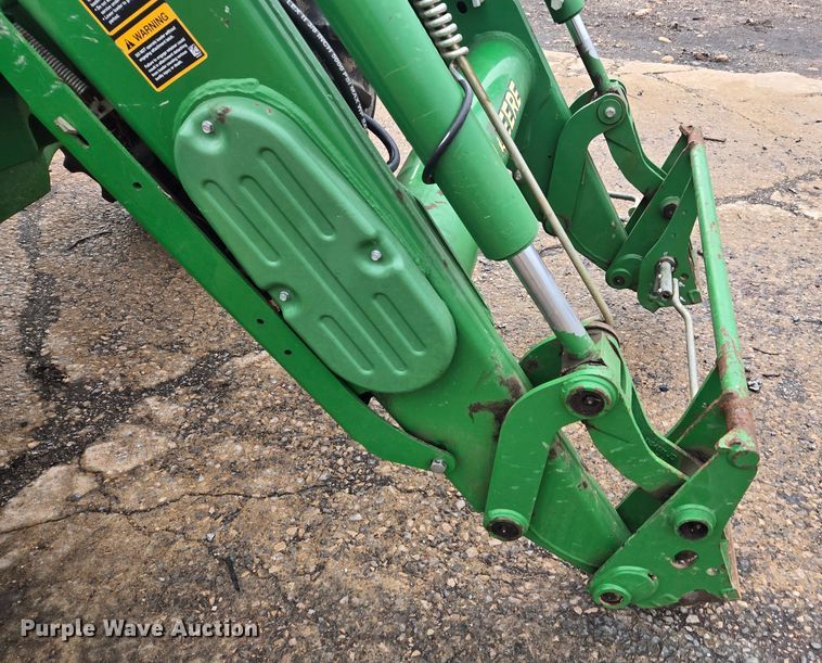 image for item YA2121 2013 John Deere 6105D MFWD tractor