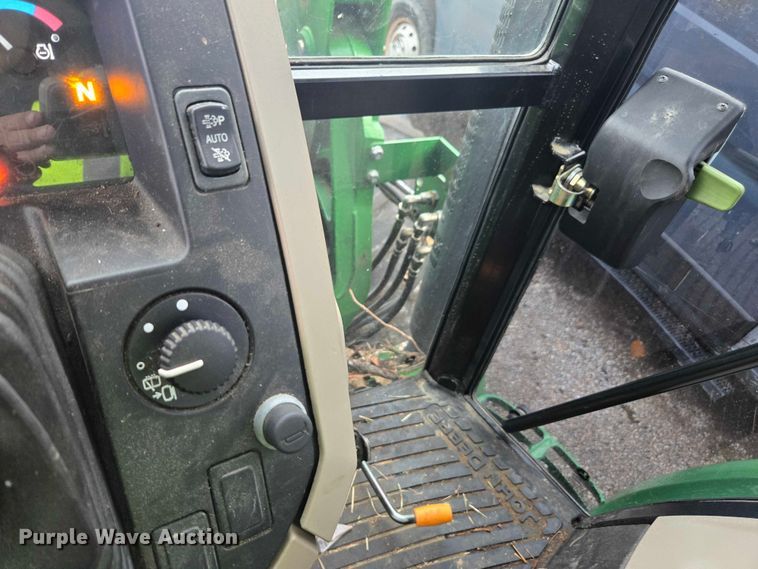 image for item YA2121 2013 John Deere 6105D MFWD tractor