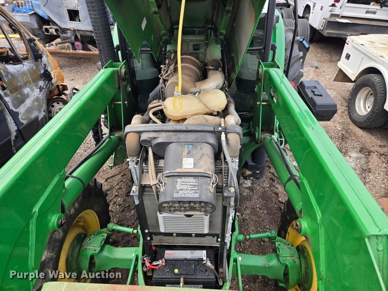 image for item YA2121 2013 John Deere 6105D MFWD tractor