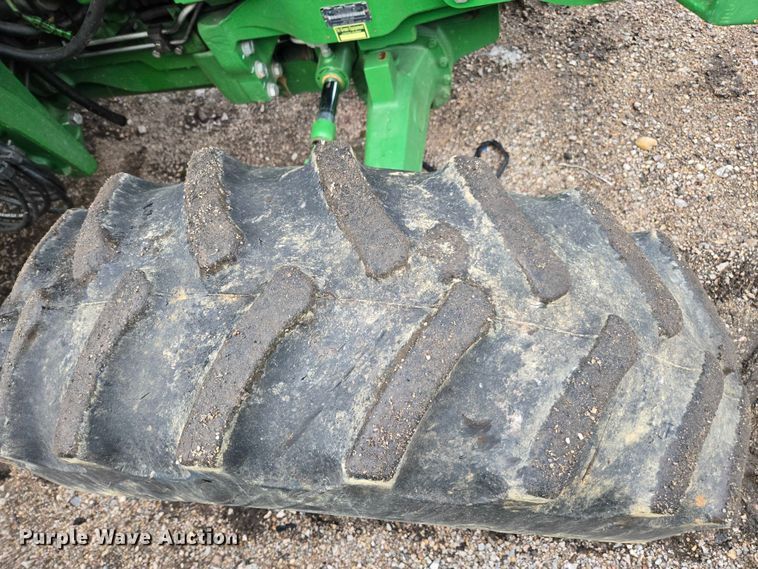 image for item YA2121 2013 John Deere 6105D MFWD tractor