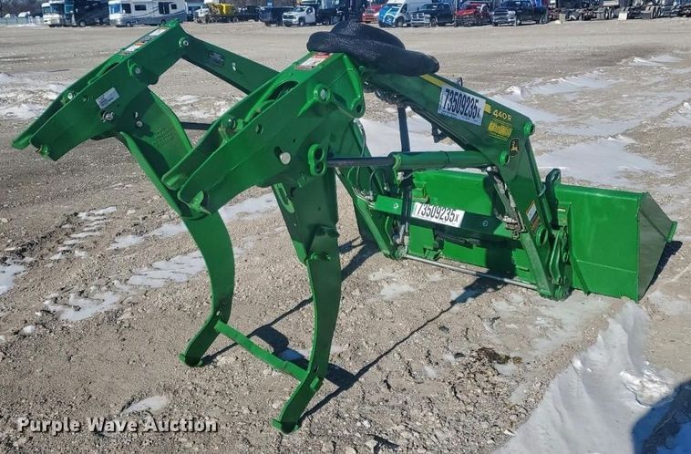 image for item YA2169 2023 John Deere 440R loader