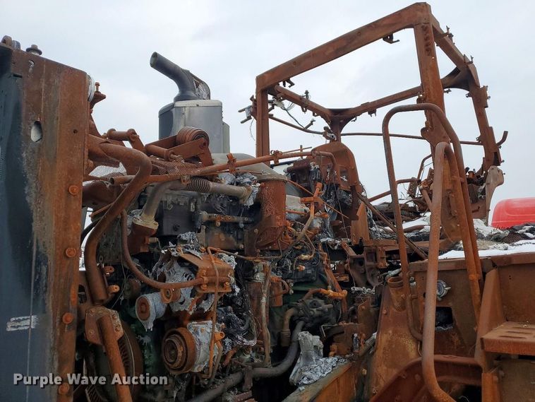 image for item YA2176 2022 John Deere 9RT 570 tractor