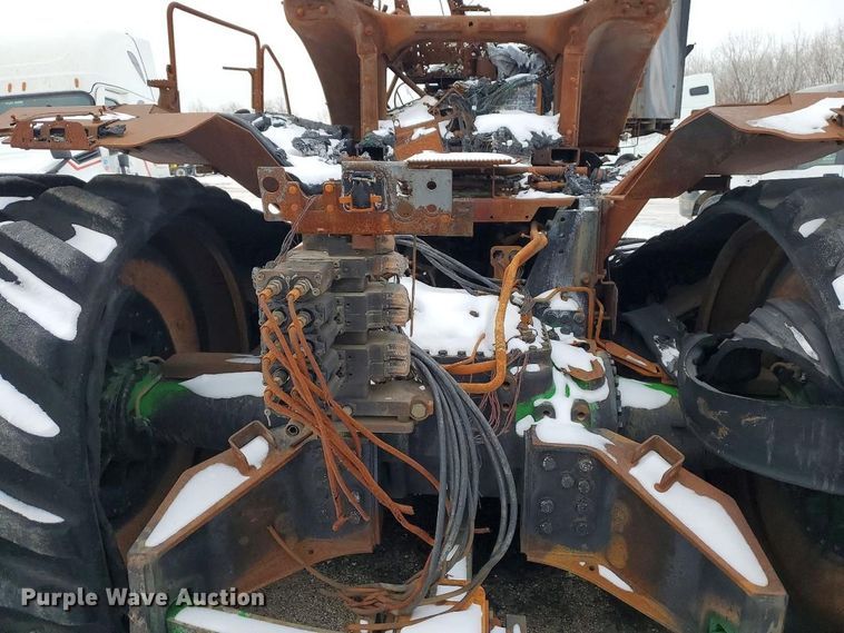 image for item YA2176 2022 John Deere 9RT 570 tractor