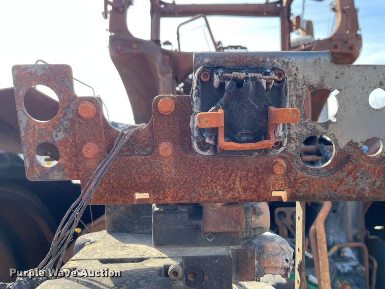 image for item YA2176 2022 John Deere 9RT 570 tractor