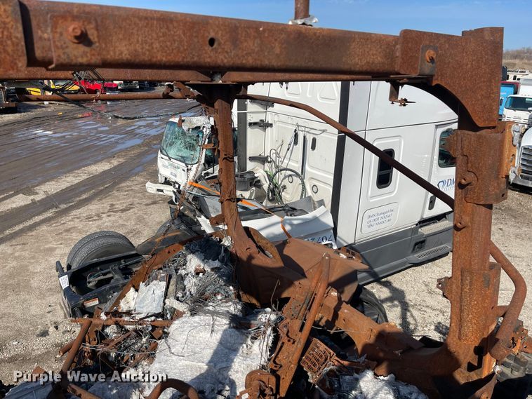 image for item YA2176 2022 John Deere 9RT 570 tractor