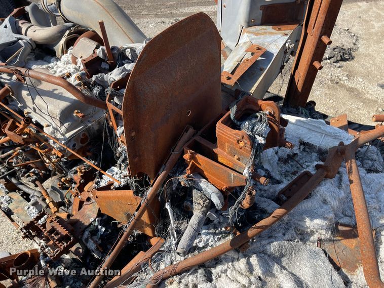 image for item YA2176 2022 John Deere 9RT 570 tractor