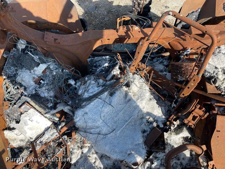 image for item YA2176 2022 John Deere 9RT 570 tractor