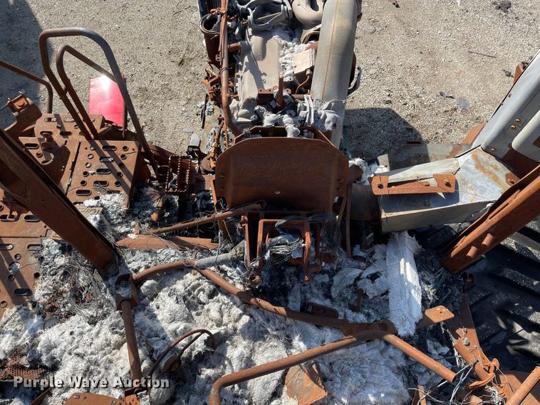 image for item YA2176 2022 John Deere 9RT 570 tractor