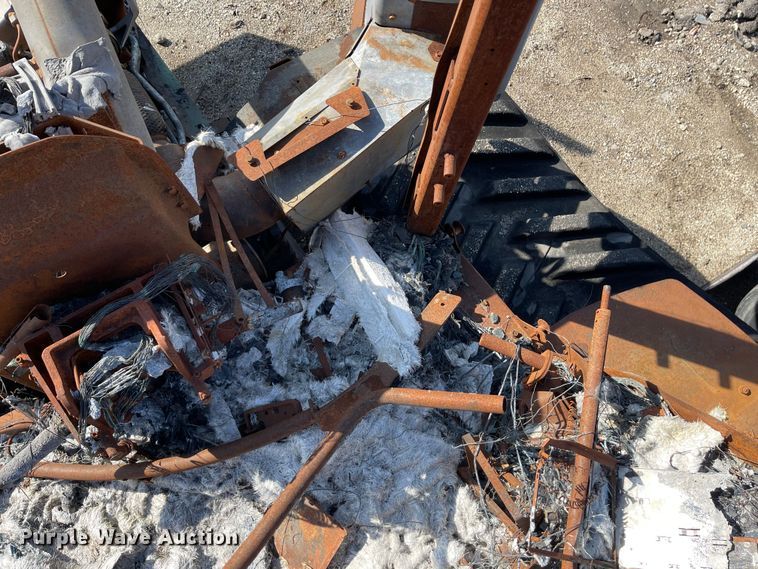 image for item YA2176 2022 John Deere 9RT 570 tractor