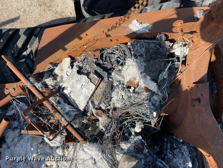 image for item YA2176 2022 John Deere 9RT 570 tractor