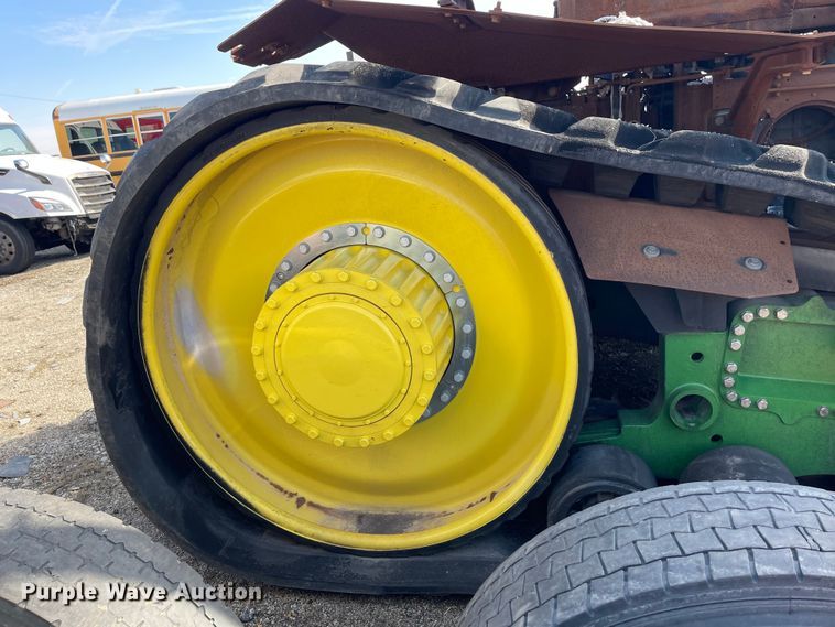 image for item YA2176 2022 John Deere 9RT 570 tractor