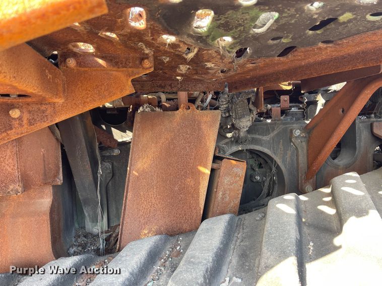 image for item YA2176 2022 John Deere 9RT 570 tractor