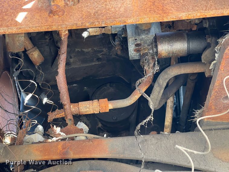 image for item YA2176 2022 John Deere 9RT 570 tractor