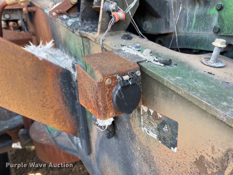 image for item YA2176 2022 John Deere 9RT 570 tractor