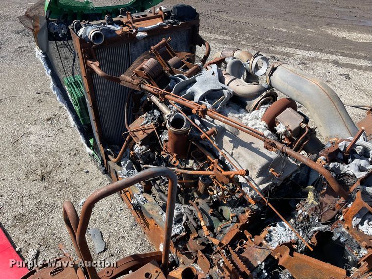 image for item YA2176 2022 John Deere 9RT 570 tractor