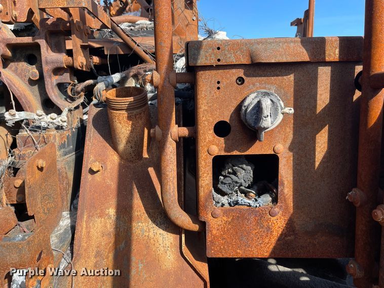 image for item YA2176 2022 John Deere 9RT 570 tractor